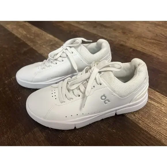 ON CLOUD THE ROGER ADVANTAGE Women's White Athletic Sneaker Shoes size 5.5 - Picture 1 of 9